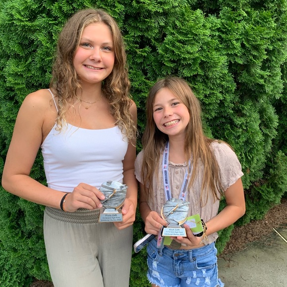 Meet your Posher, Allison - Picture 2 of 2